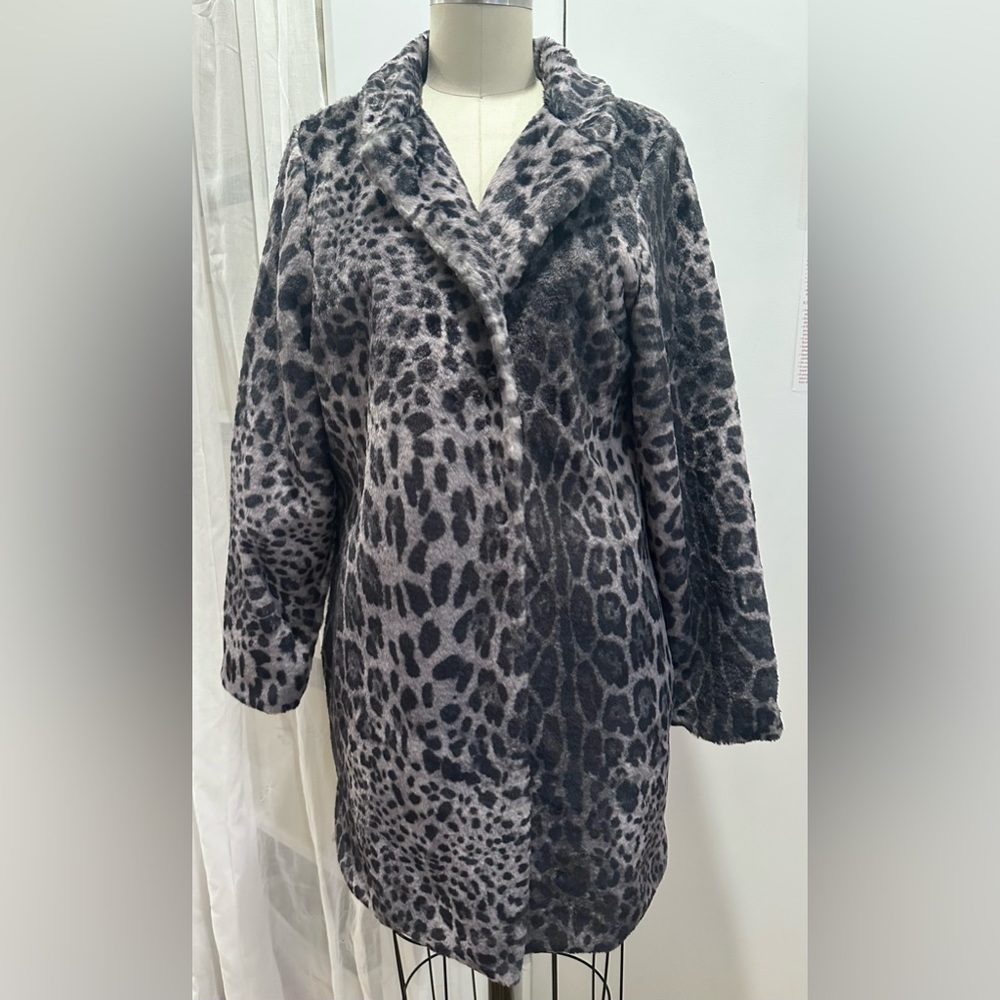 LOLA Leopard Coat Medium Made in Italy NWT